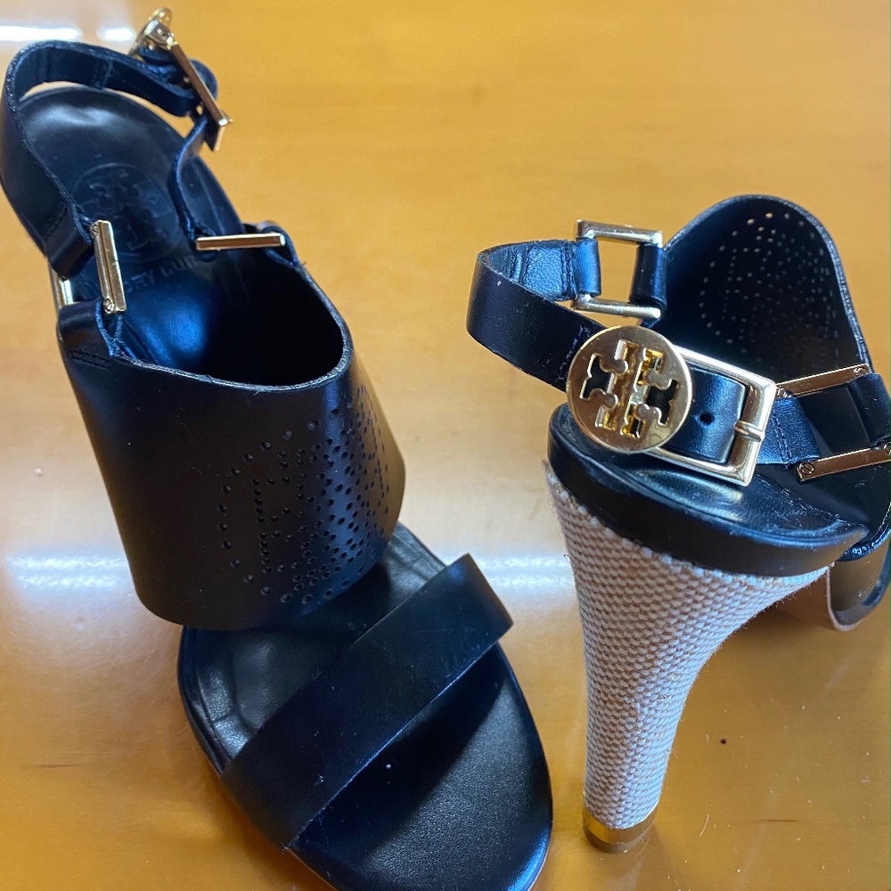 Tory Burch leather sandal
